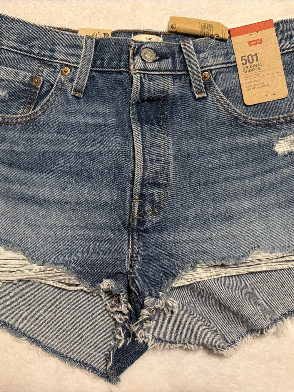 ✨ BRAND NEW WITH TAGS — Levi’s 501 Women’s Shorts ✨